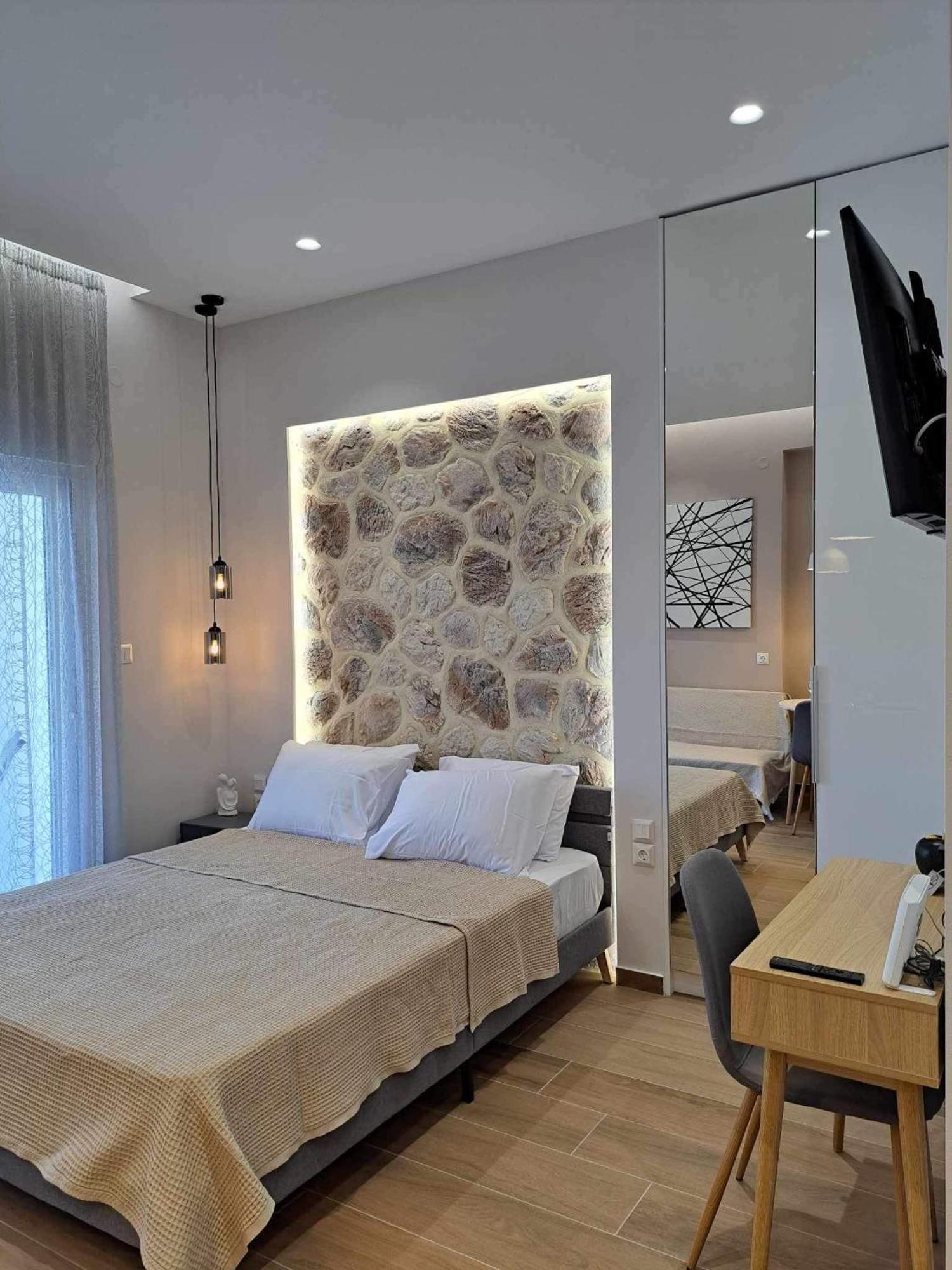Eclectic Studio With Stone Волос Екстер'єр фото